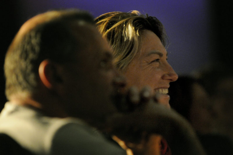 N12FEEDMELBOURNE COME#230DF