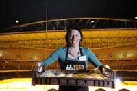 N11FEEDMELBOURNE-GG14#230B0